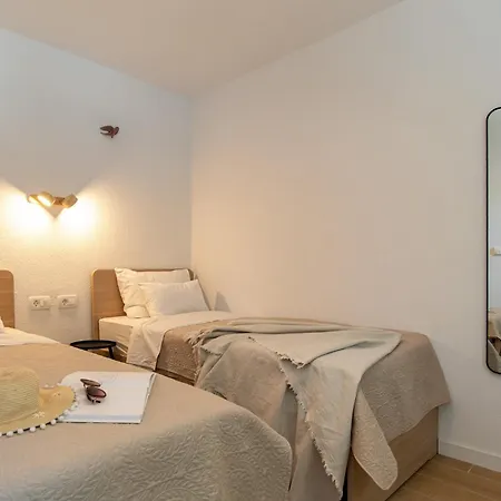 Beachfront Ruskovic Appartement