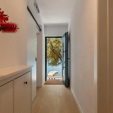Beachfront Ruskovic Apartman Dubrava